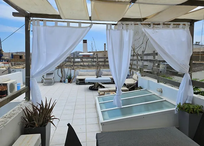 Maria\'S Rooms Syros